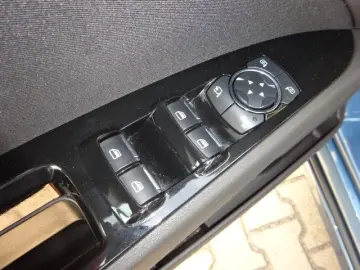 FORD Mondeo 187PS Autm. Hybrid Titanium Navi Tempomat