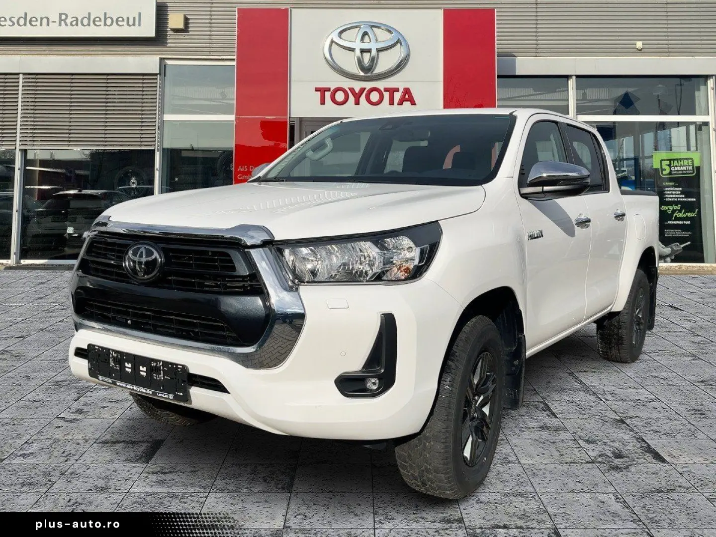 TOYOTA Hilux 2.8 D-4D Double Cab Comfort AHK Nav KAM SH