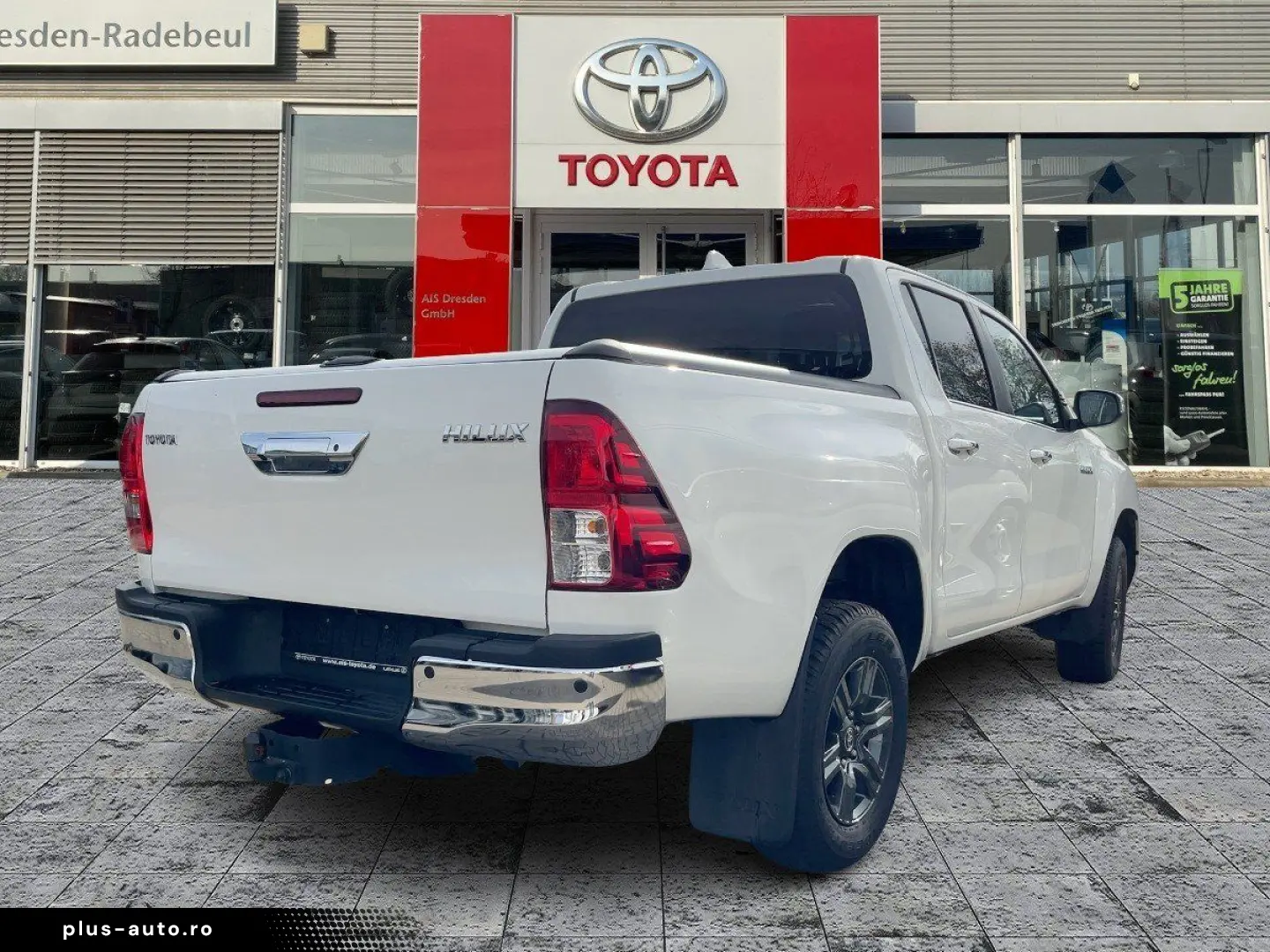 TOYOTA Hilux 2.8 D-4D Double Cab Comfort AHK Nav KAM SH