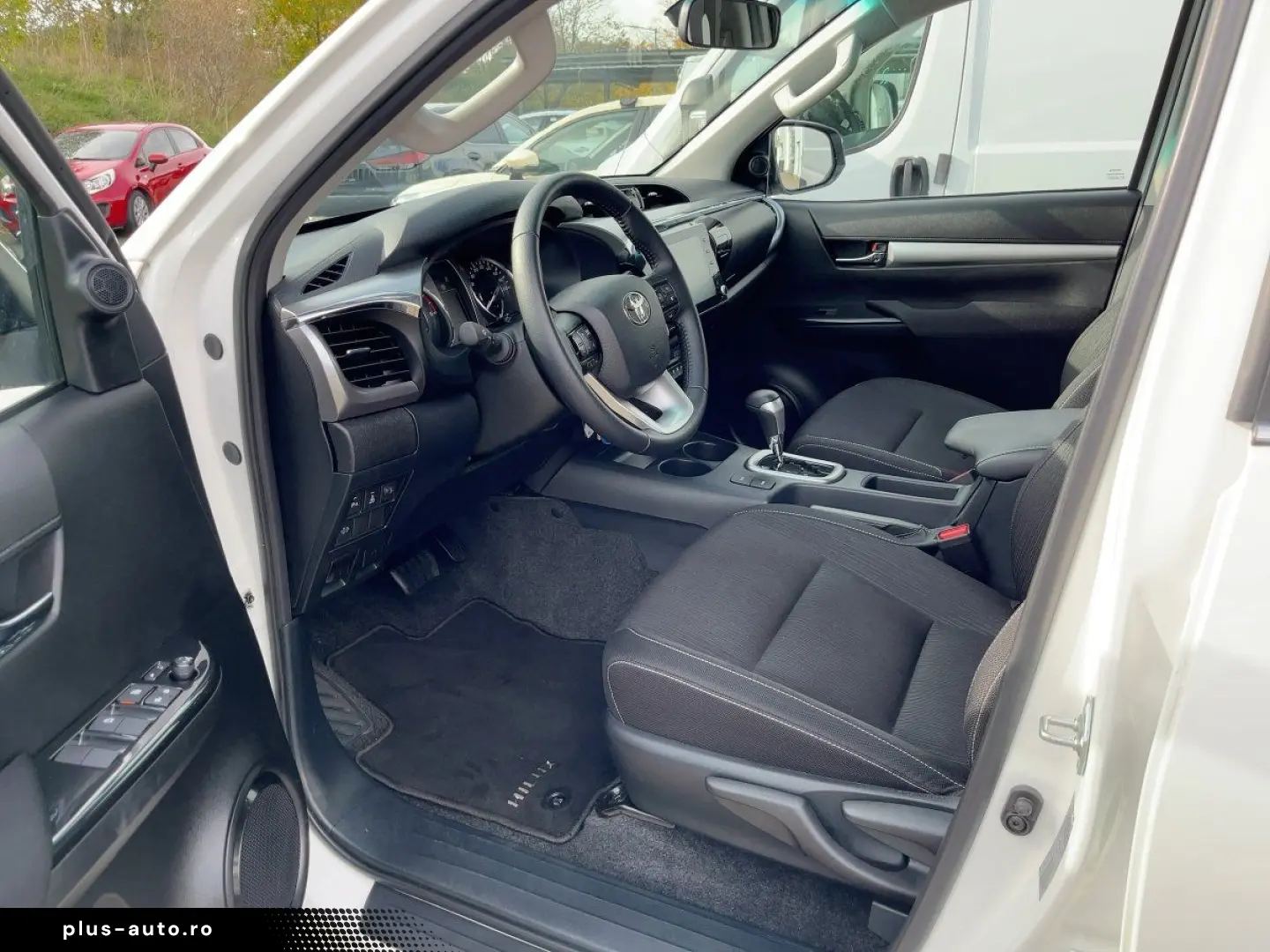 TOYOTA Hilux 2.8 D-4D Double Cab Comfort AHK Nav KAM SH