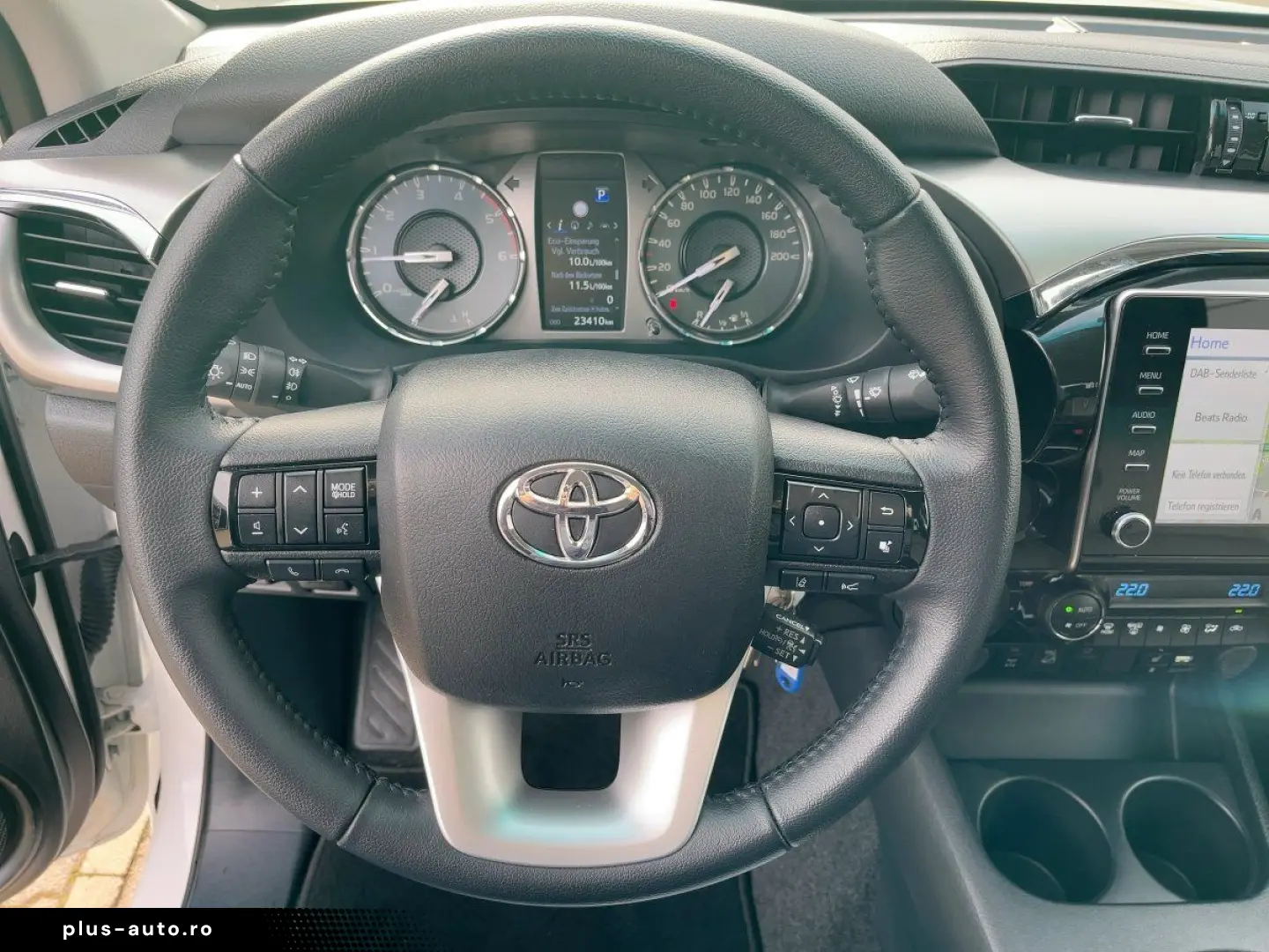 TOYOTA Hilux 2.8 D-4D Double Cab Comfort AHK Nav KAM SH
