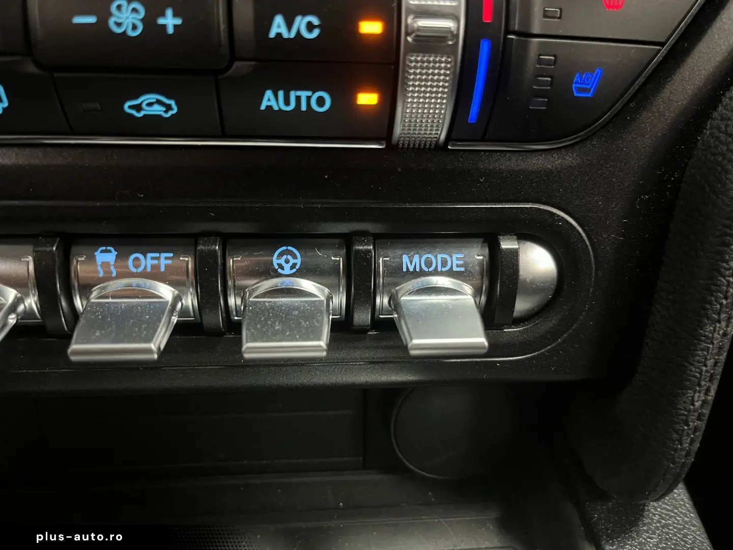 FORD Mustang GT 5 0l V8  LEDER   AUTOMATIK