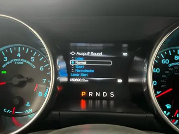 FORD Mustang GT 5 0l V8  LEDER   AUTOMATIK