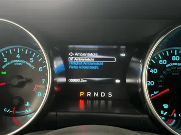 FORD Mustang GT 5 0l V8  LEDER   AUTOMATIK