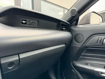 FORD Mustang 5.0 Ti-VCT V8 Fastback GT