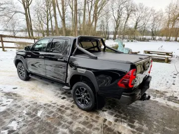 TOYOTA Hilux 2.8 D-4D 4Wd Invincible JBL AHK Rollo Büge