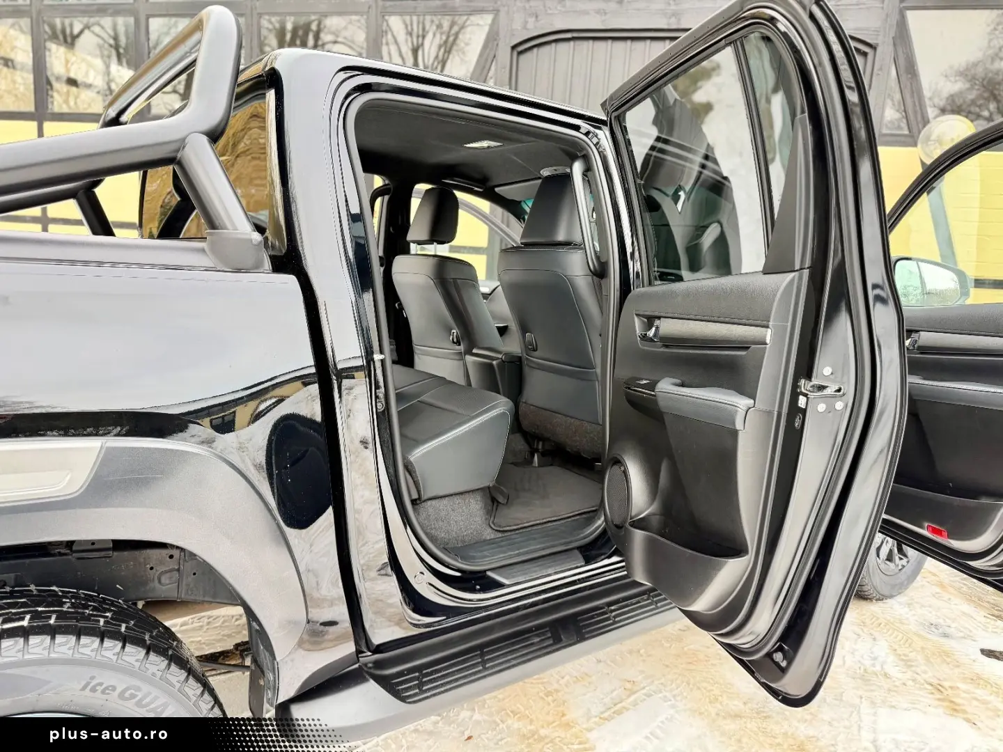 TOYOTA Hilux 2.8 D-4D 4Wd Invincible JBL AHK Rollo Büge