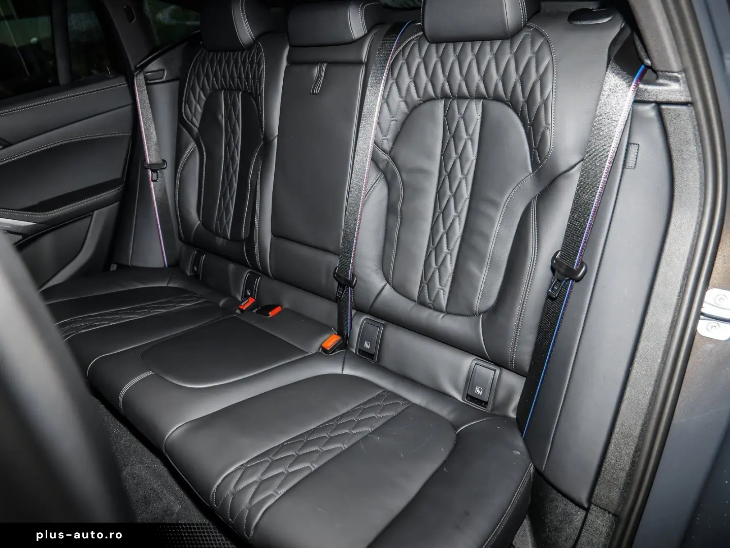 BMW X6 xDrive30d M Sport HUD RFK NAVI Standh. LED