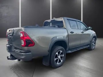 TOYOTA Hilux Double Cab Invincible 4x4 RFK AHK