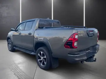TOYOTA Hilux Double Cab Invincible 4x4 RFK AHK
