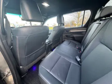 TOYOTA Hilux Double Cab Invincible 4x4 RFK AHK