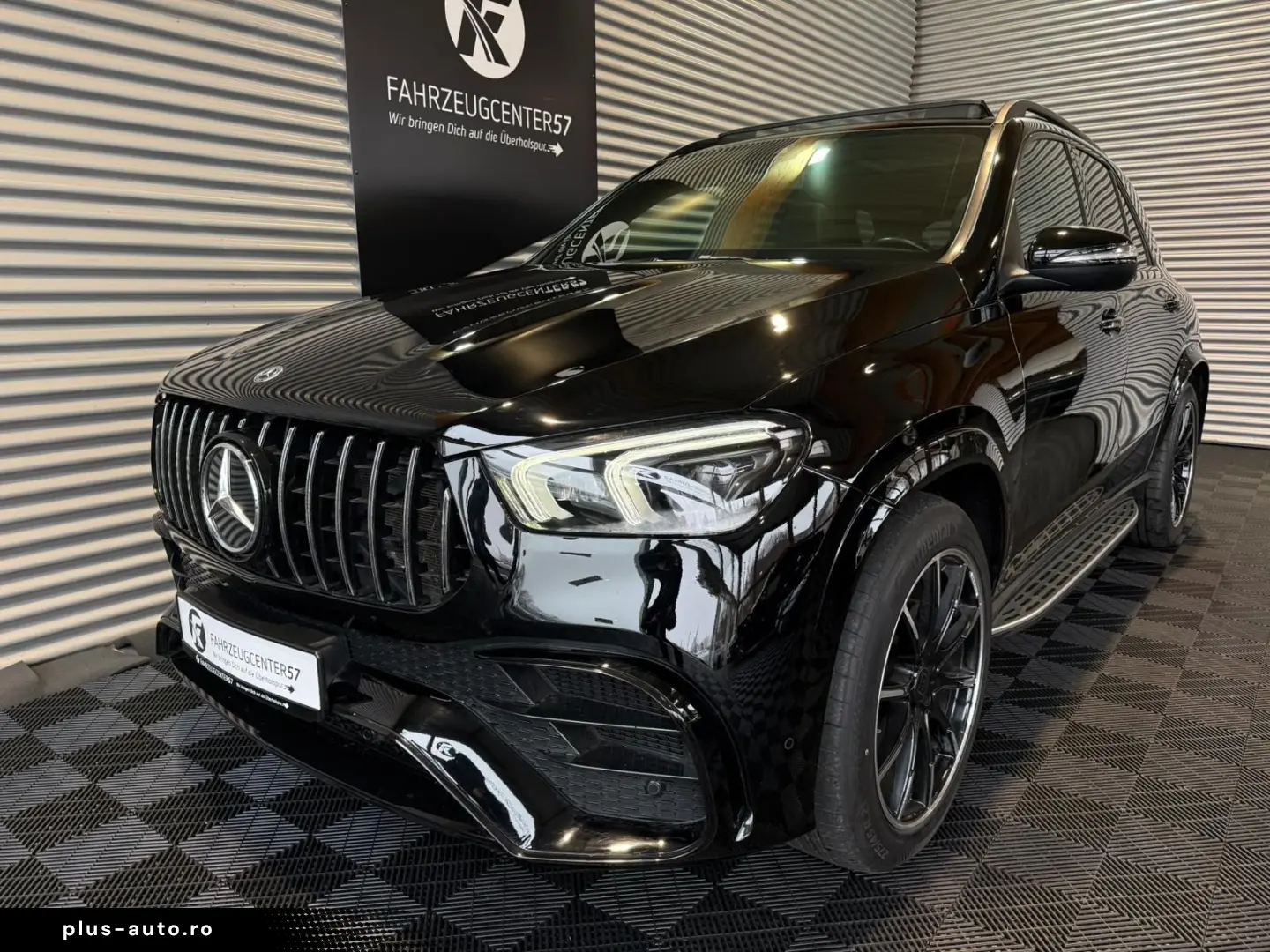 MERCEDES-BENZ GLE 450 4MATIC AMG Line PANO CARPLAY RFK LED