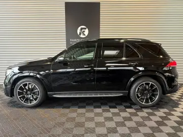 MERCEDES-BENZ GLE 450 4MATIC AMG Line PANO CARPLAY RFK LED