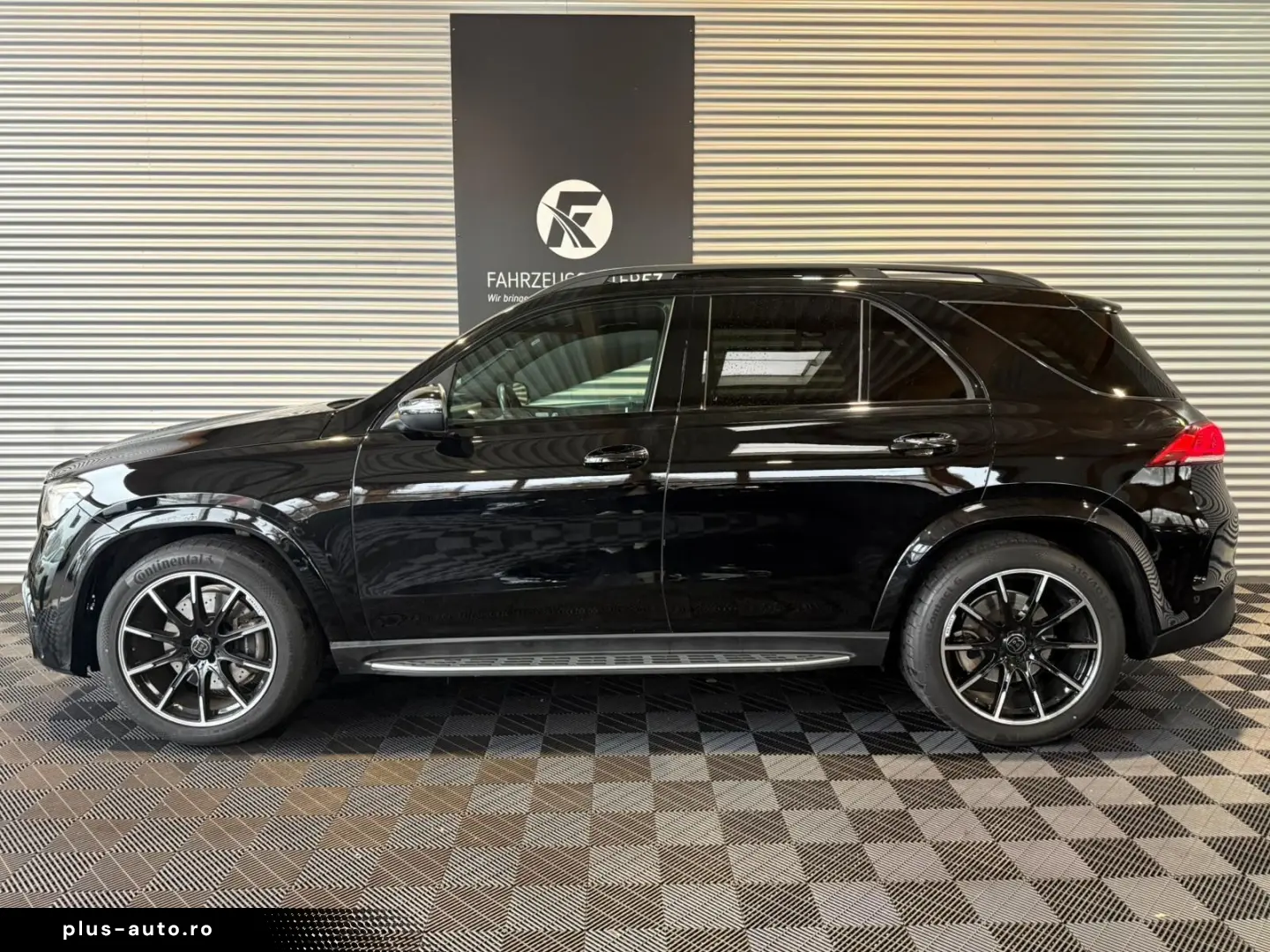 MERCEDES-BENZ GLE 450 4MATIC AMG Line PANO CARPLAY RFK LED