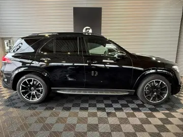 MERCEDES-BENZ GLE 450 4MATIC AMG Line PANO CARPLAY RFK LED