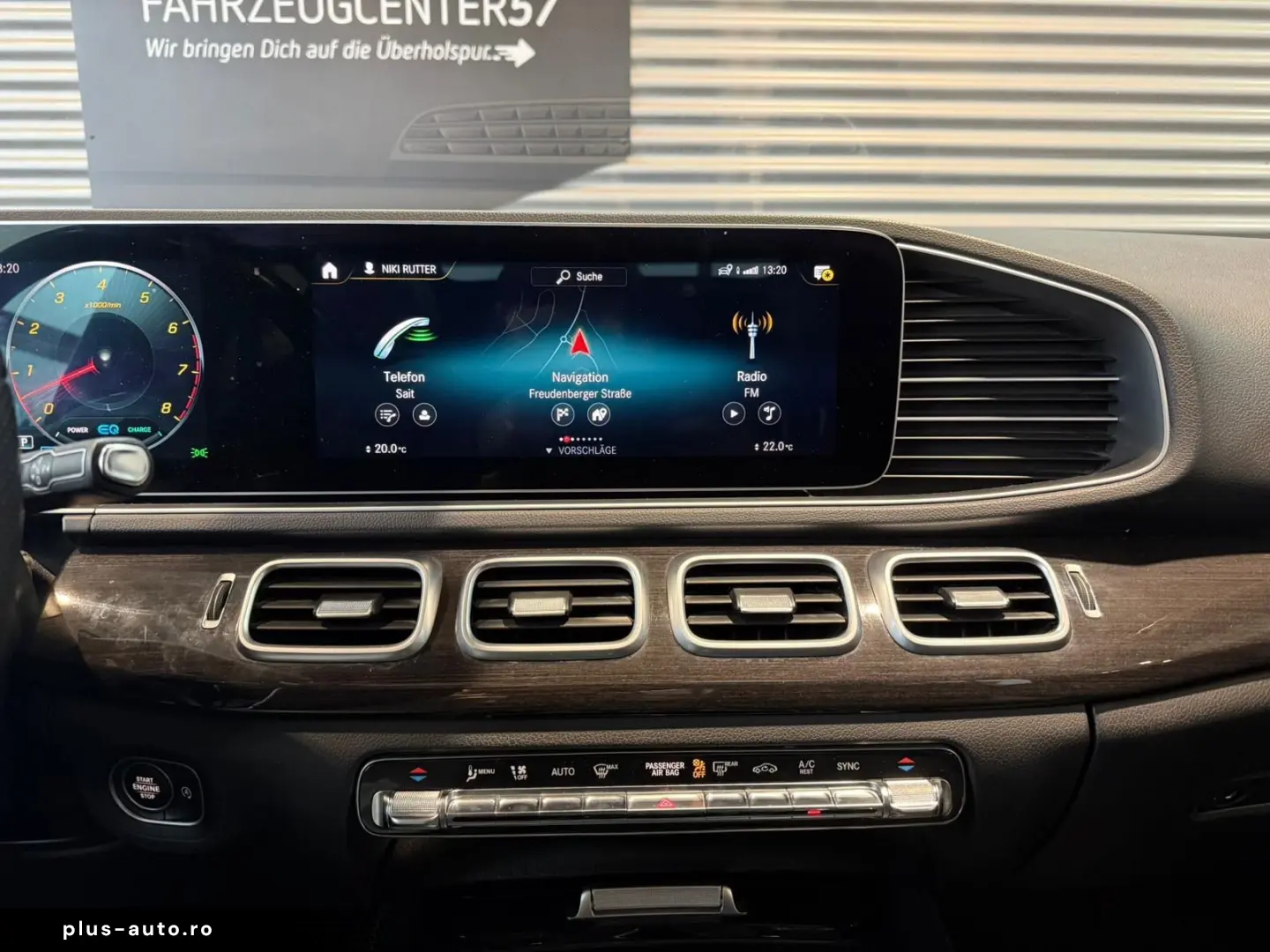 MERCEDES-BENZ GLE 450 4MATIC AMG Line PANO CARPLAY RFK LED