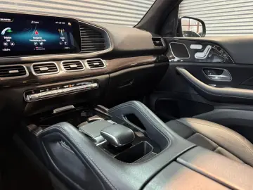 MERCEDES-BENZ GLE 450 4MATIC AMG Line PANO CARPLAY RFK LED