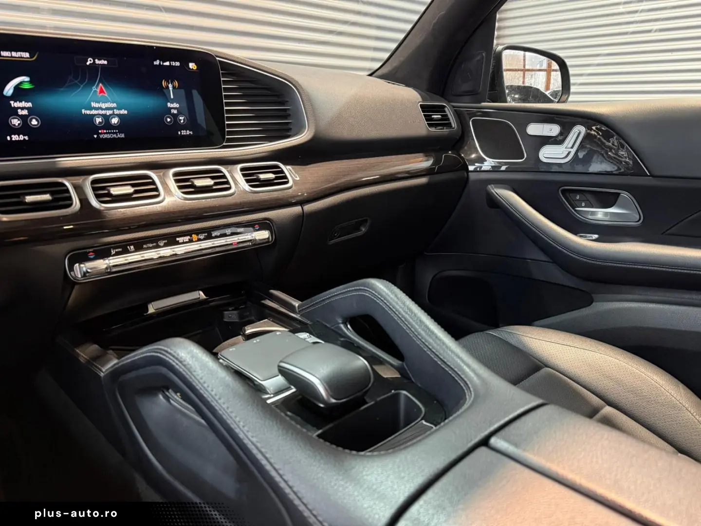 MERCEDES-BENZ GLE 450 4MATIC AMG Line PANO CARPLAY RFK LED