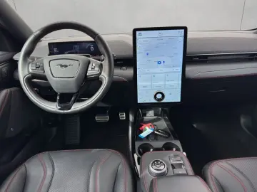 FORD Mustang Mach-E AWD 75 7 kWh Batterie