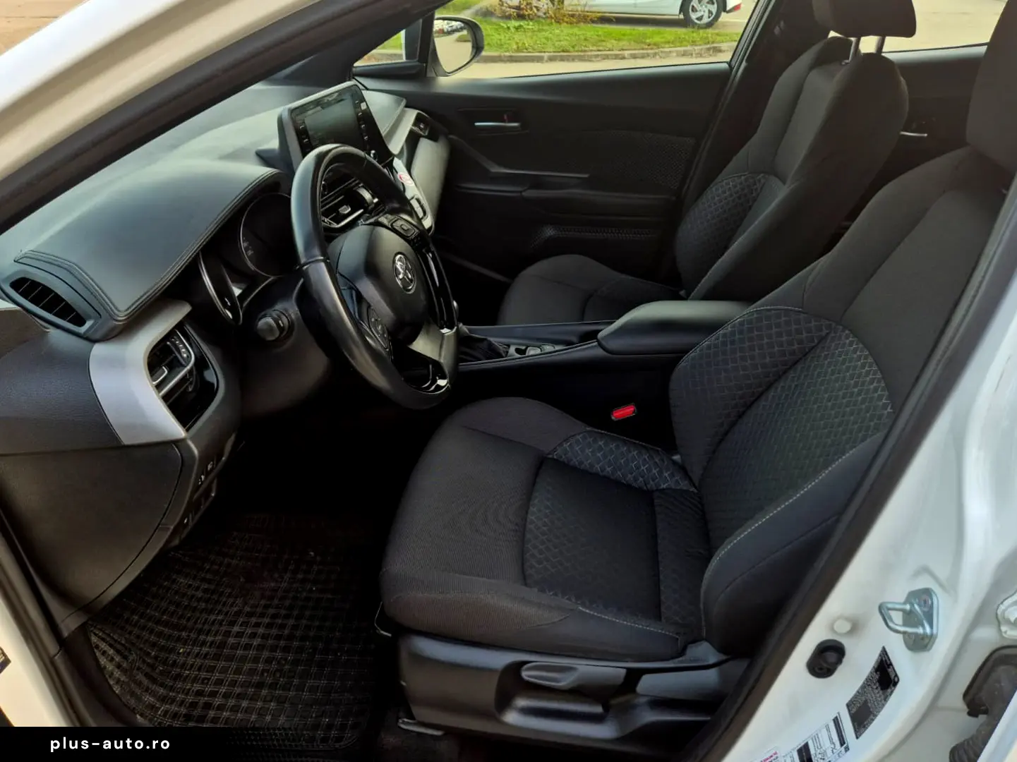 Toyota C-HR 1.8 HSD 122 CP 4x2 CVT Core