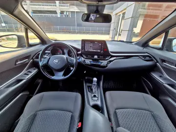 Toyota C-HR 1.8 HSD 122 CP 4x2 CVT Core