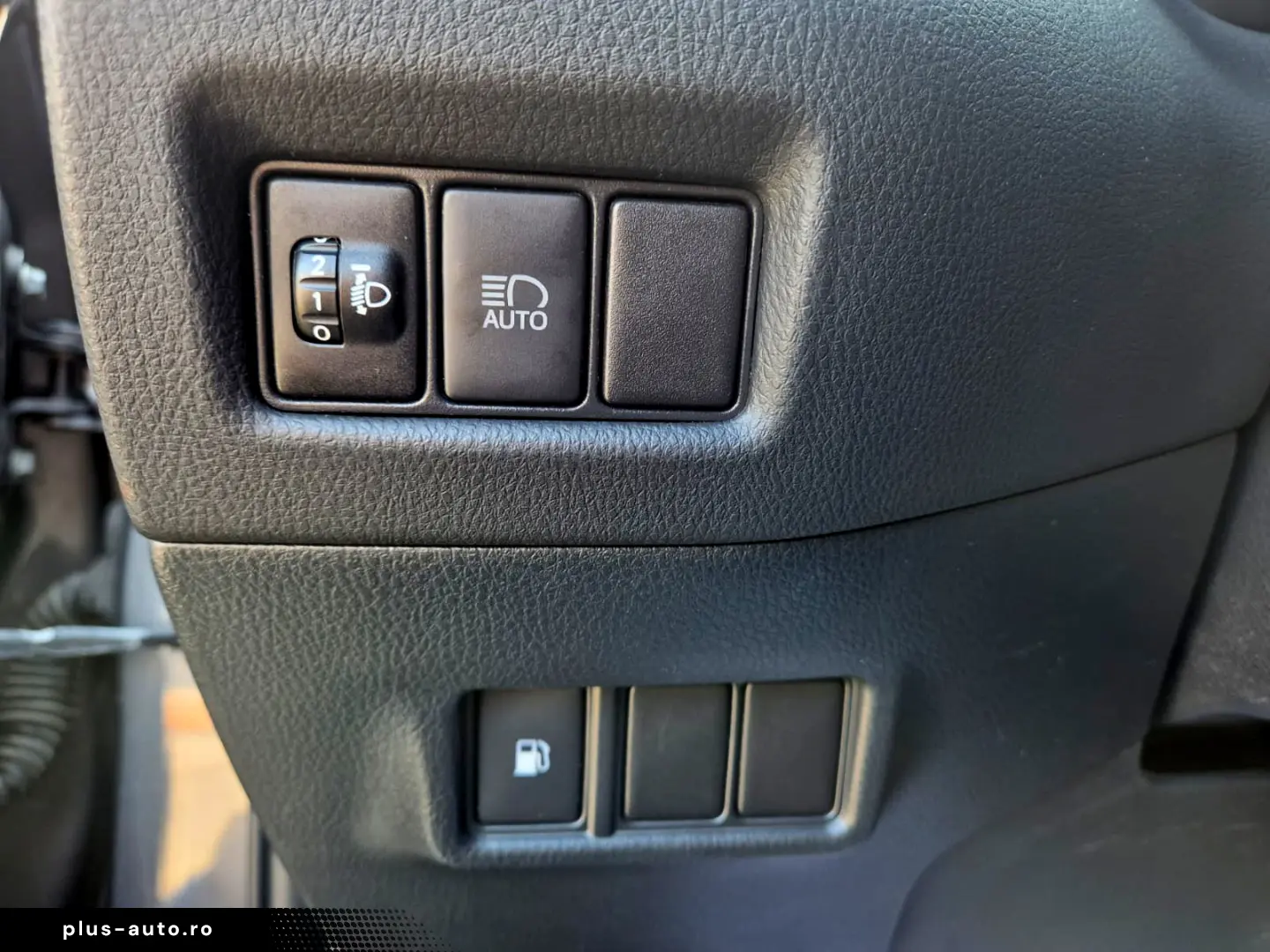 Toyota C-HR 1.8 HSD 122 CP 4x2 CVT Core