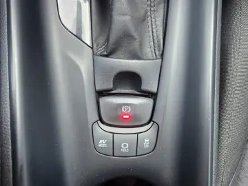 Toyota C-HR 1.8 HSD 122 CP 4x2 CVT Core