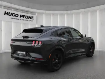 FORD Mustang Mach-E AWD