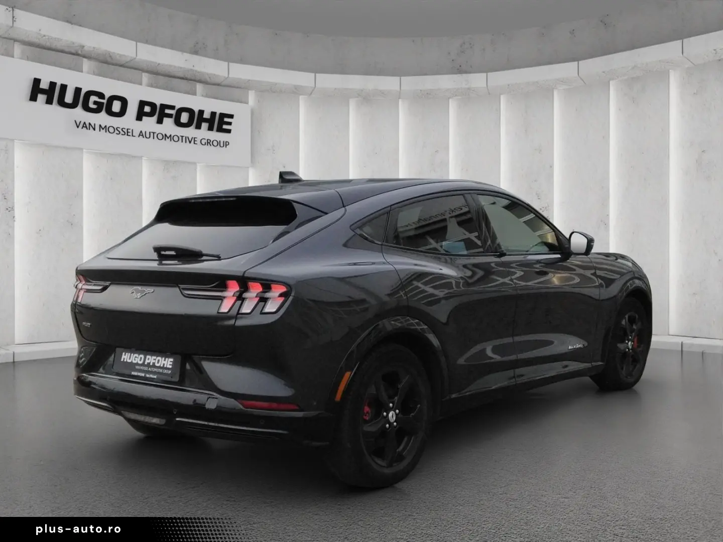 FORD Mustang Mach-E AWD