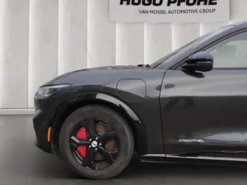 FORD Mustang Mach-E AWD