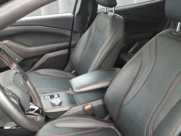 FORD Mustang Mach-E AWD