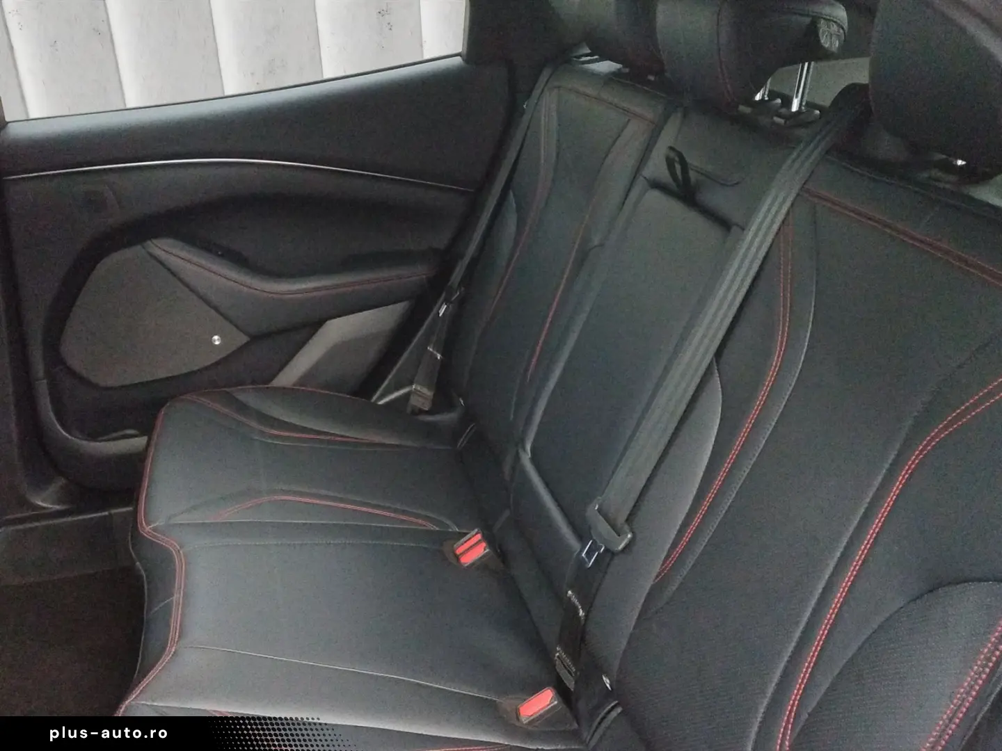 FORD Mustang Mach-E AWD