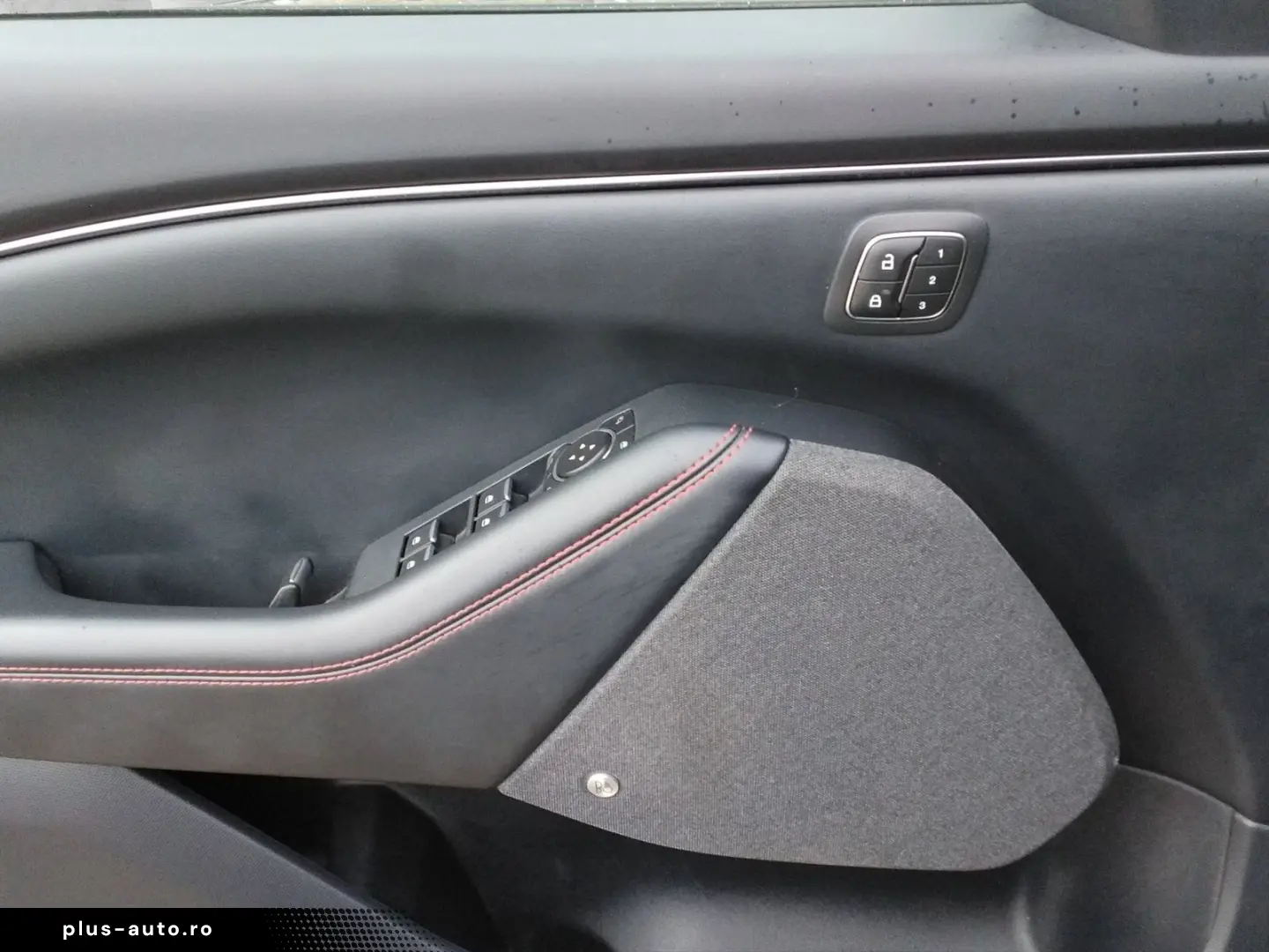 FORD Mustang Mach-E AWD