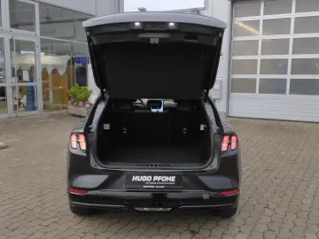 FORD Mustang Mach-E AWD