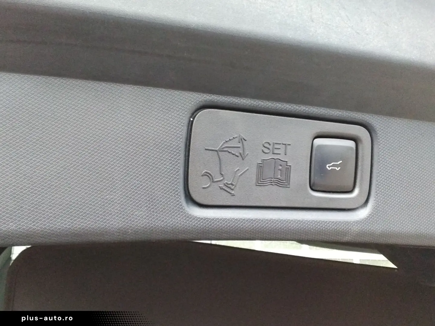 FORD Mustang Mach-E AWD