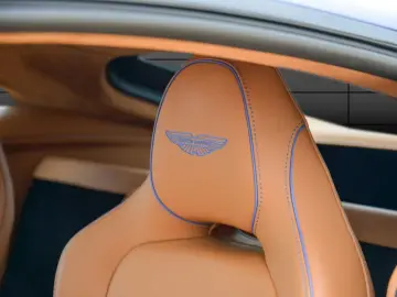 ASTON MARTIN NG V8 Vantage Coupé