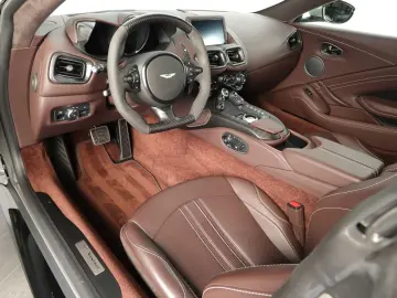 ASTON MARTIN V8 Vantage Coupé