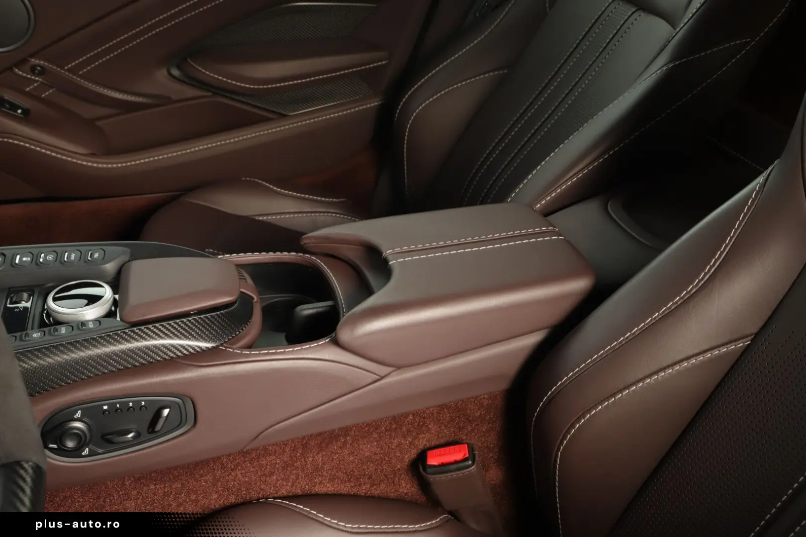 ASTON MARTIN V8 Vantage Coupé