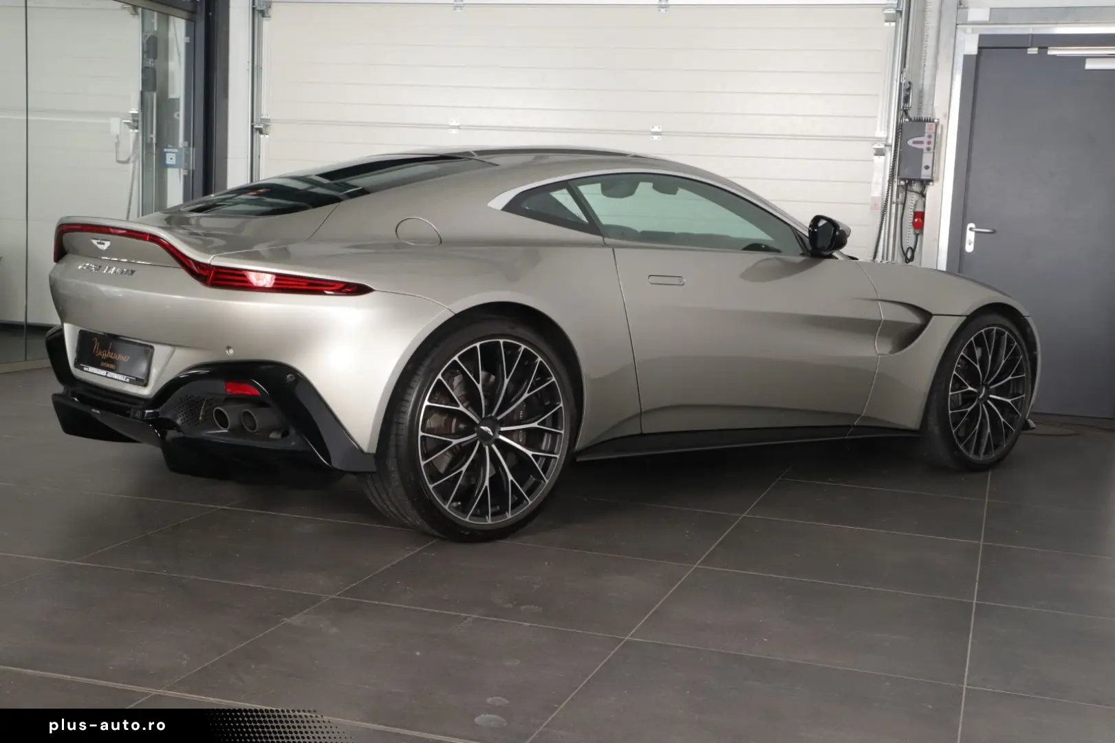 ASTON MARTIN V8 Vantage Coupé