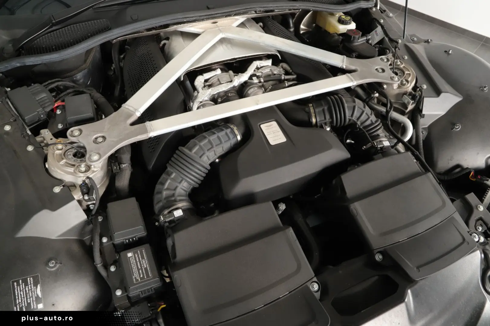 ASTON MARTIN V8 Vantage Coupé