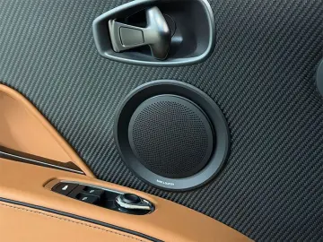 ASTON MARTIN DBS 770 Ultimate Volante 5.2 V12 1 of 199