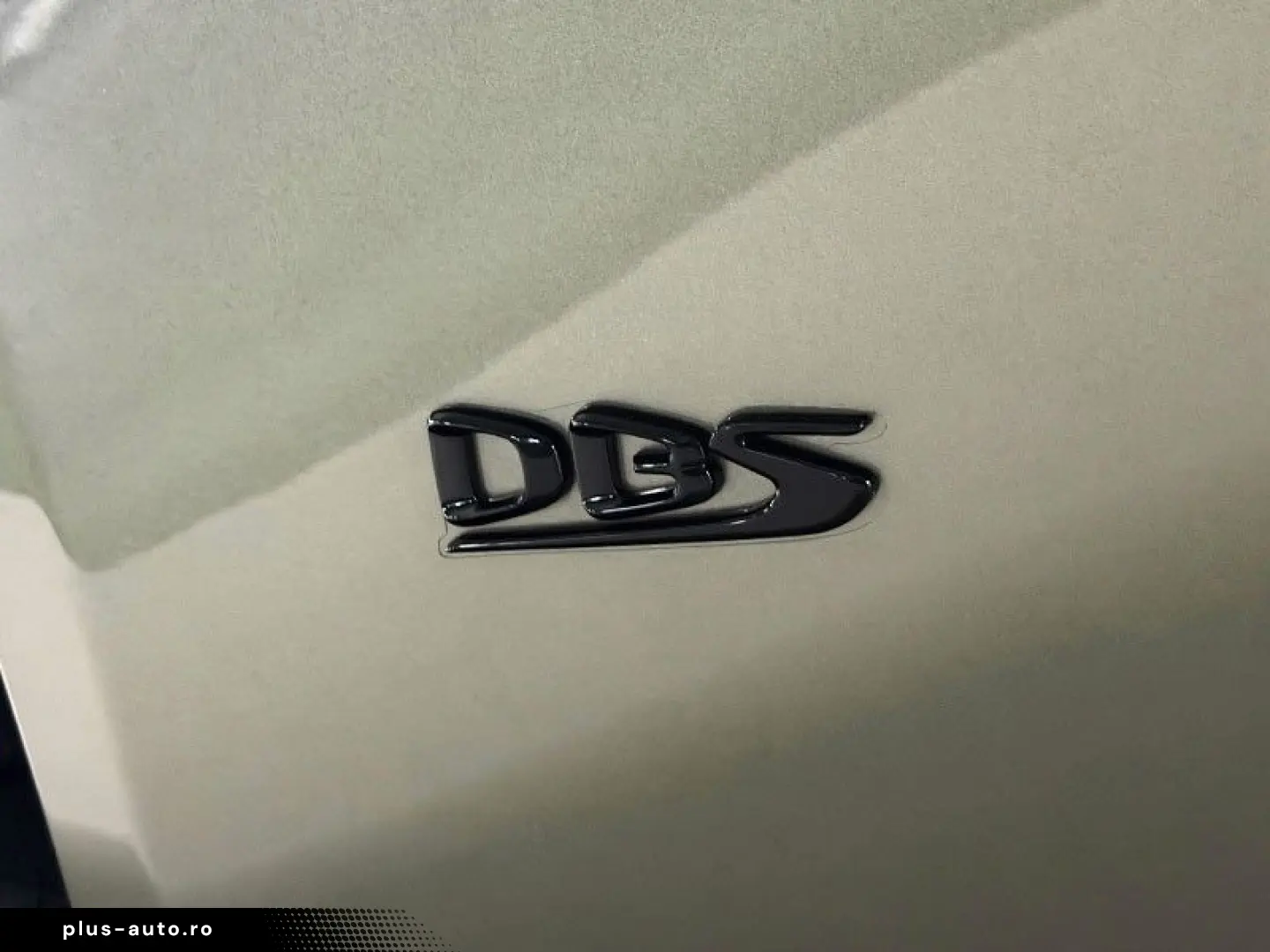 ASTON MARTIN DBS 770 Ultimate Volante 5.2 V12 1 of 199