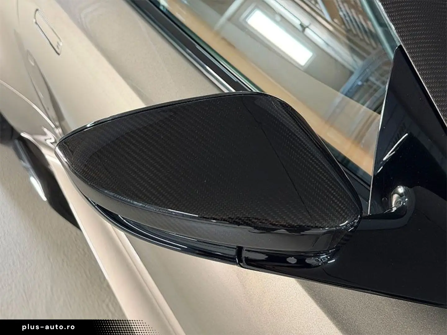 ASTON MARTIN DBS 770 Ultimate Volante 5.2 V12 1 of 199