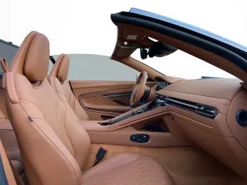 ASTON MARTIN DB12 4.0 V8 Volante