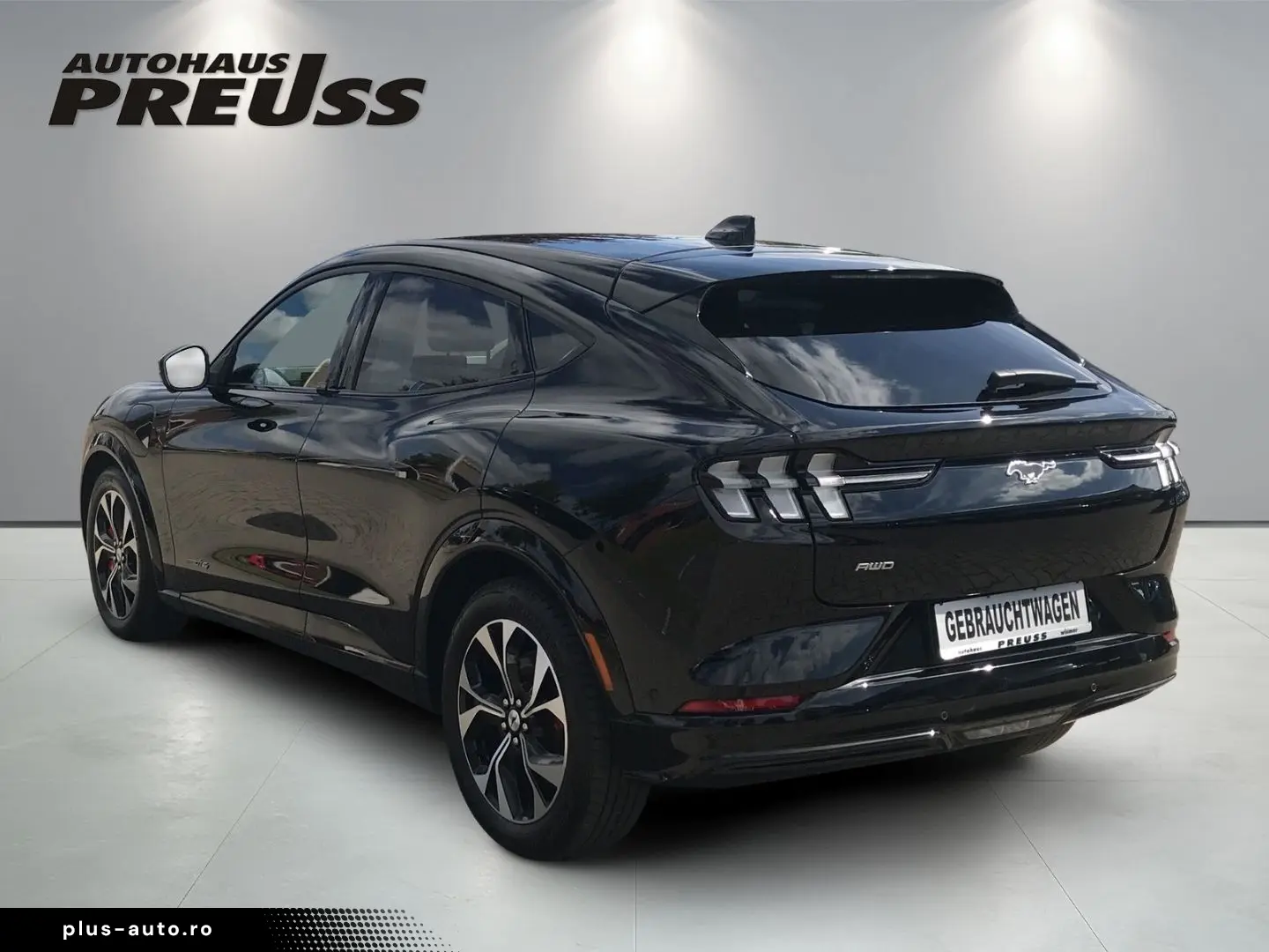 FORD Mustang MACH-E Basis AWD