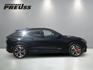 FORD Mustang MACH-E Basis AWD
