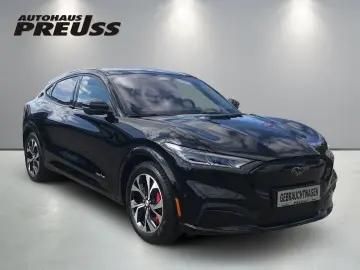 FORD Mustang MACH-E Basis AWD