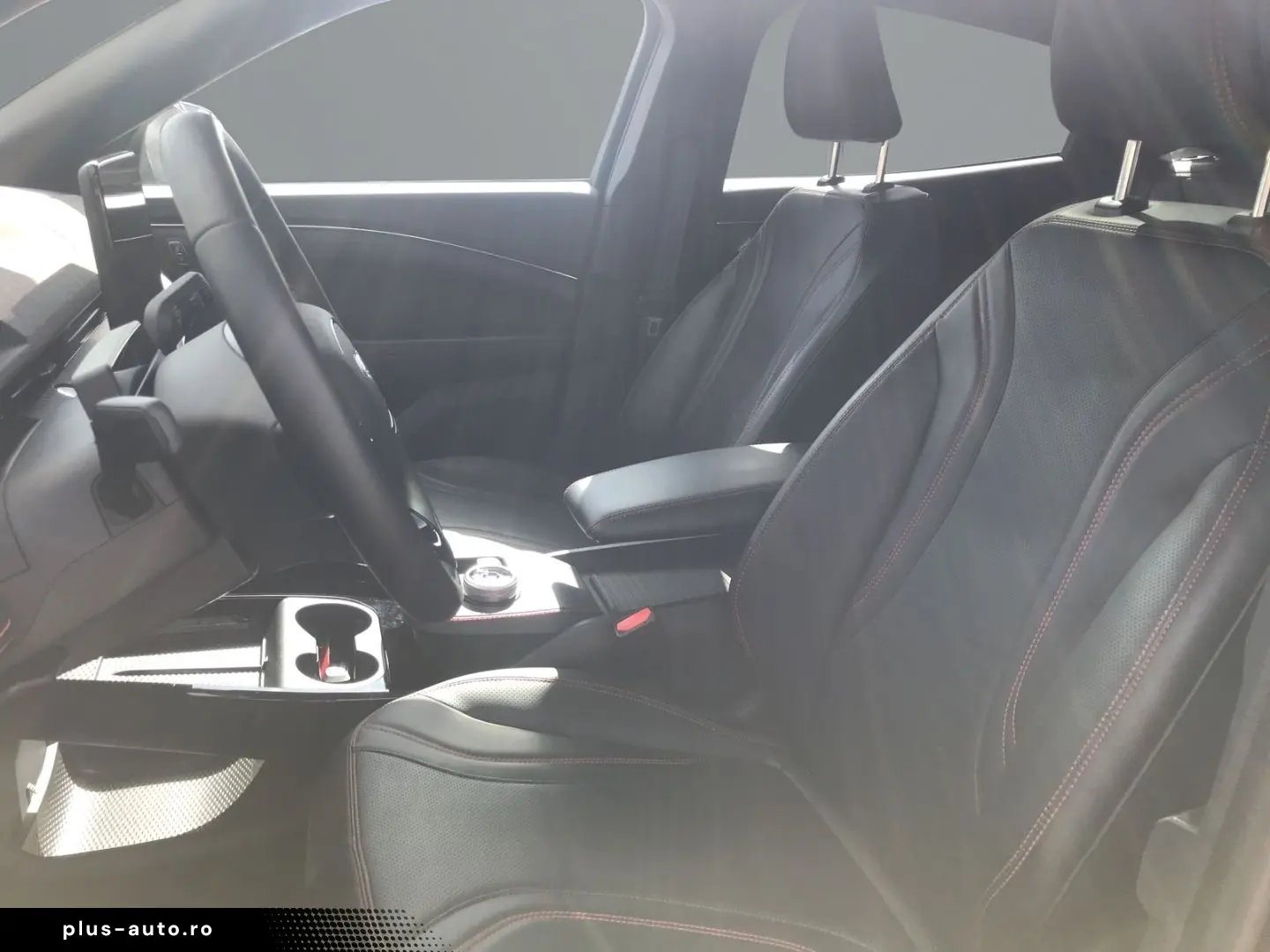 FORD Mustang MACH-E Basis AWD