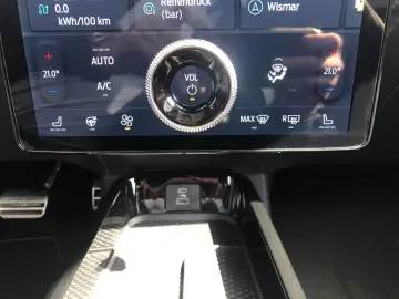 FORD Mustang MACH-E Basis AWD