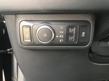 FORD Mustang MACH-E Basis AWD